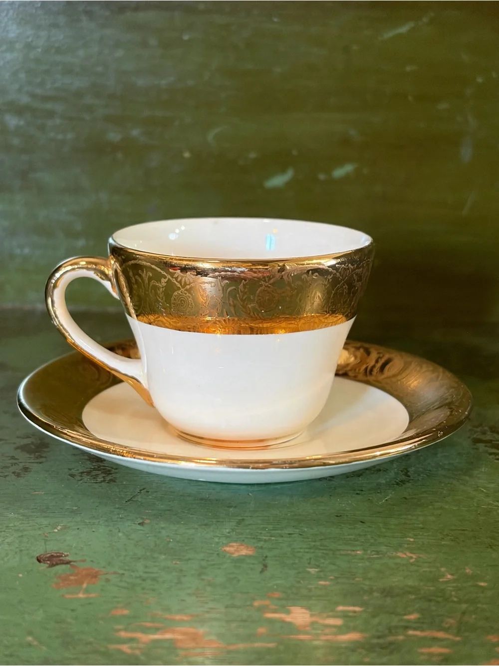 Vintage- CAPSCO George & Martha Washington Souvenir Teacup & Saucer 22k Gold